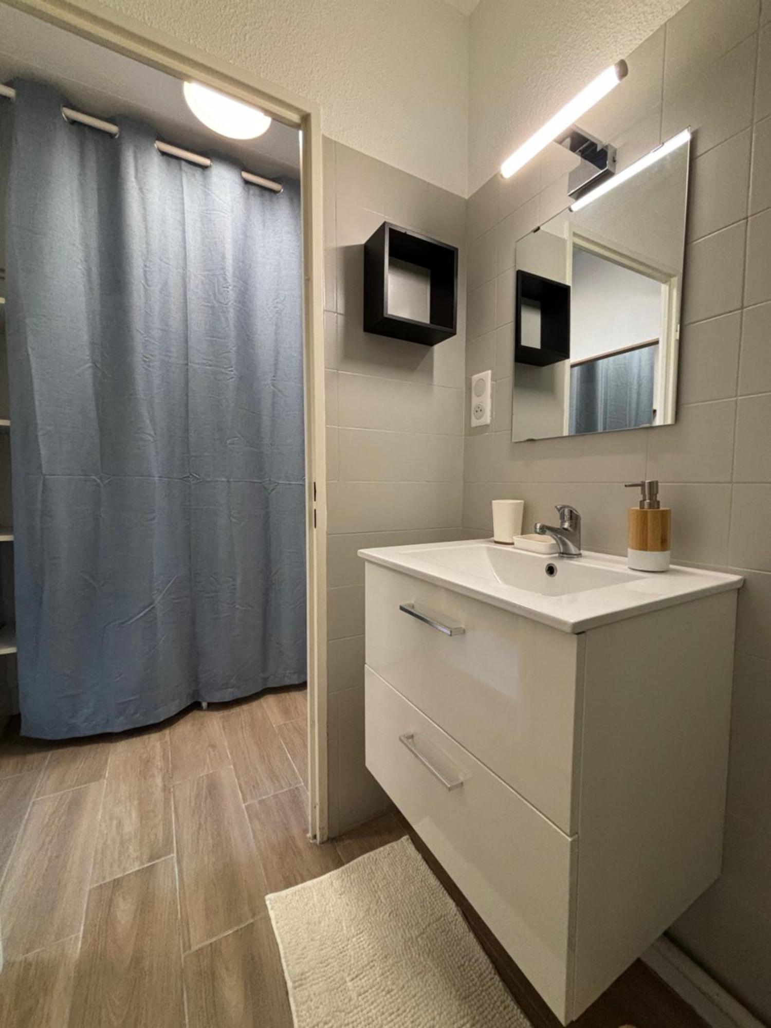 Studio Avec Jardin Front De Mer อาร์เจเลส-ซัวร์-แมร์ ภายนอก รูปภาพ
